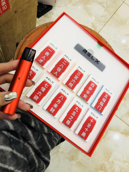 《刻》LRC歌词 《刻》(寂悸)歌词555uuu下载