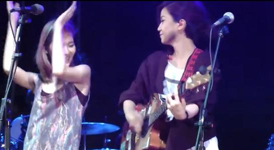 《荒芜中起舞 (Live)》LRC歌词 《荒芜中起舞 (Live)》(卢凯彤)歌词555uuu下载