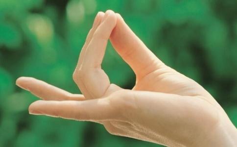 《兰花指》LRC歌词 《兰花指》(金润吉)歌词555uuu下载
