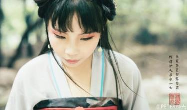 《在水一方(Live)》LRC歌词 《在水一方(Live)》(李健)歌词555uuu下载