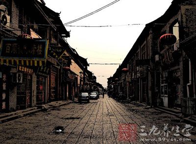 《大街小巷都听我的歌》LRC歌词 《大街小巷都听我的歌》(干露露)歌词555uuu下载