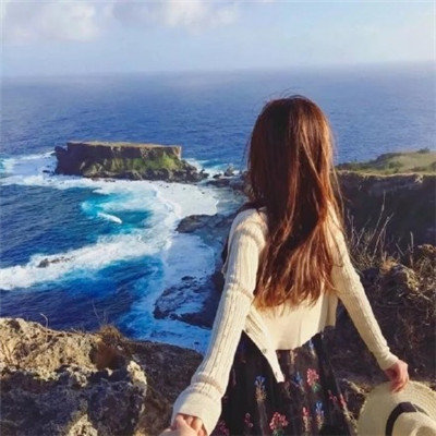 《美丽的背影》LRC歌词 《美丽的背影》(尔玛阿依)歌词555uuu下载