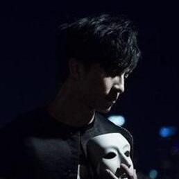 《丑八怪(Cover 薛之谦)》LRC歌词 《丑八怪(Cover 薛之谦)》(范朝辉)歌词555uuu下载
