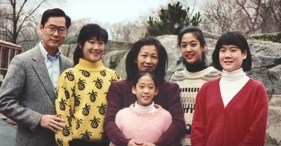 《华人万岁》LRC歌词 《华人万岁》(王力宏、李芷婷、崔佳莹、刘美麟、肖蔷、屈杨)歌词555uuu下载