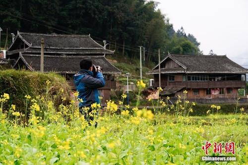 《暖》(戎若怡)歌词555uuu下载