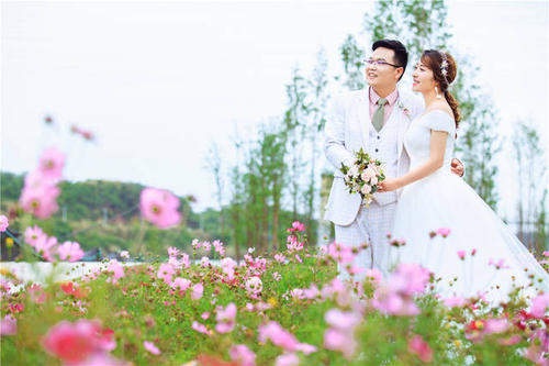 《今生有你》LRC歌词 《今生有你》(龙梅子)歌词555uuu下载