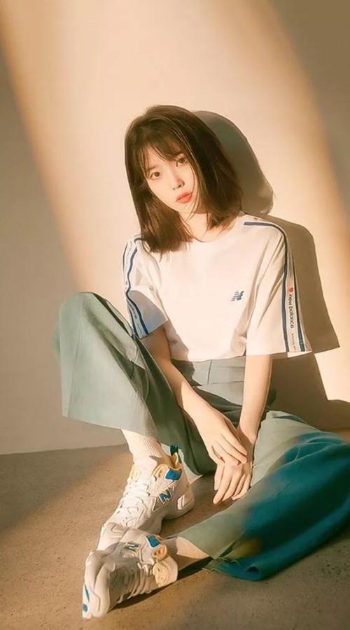 《我最爱的女孩》LRC歌词 《我最爱的女孩》(南风)歌词555uuu下载