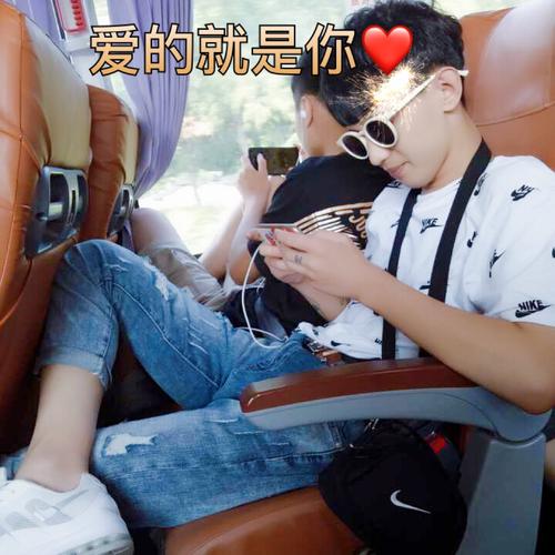 《一辈子爱的就是你》LRC歌词 《一辈子爱的就是你》(李熙子)歌词555uuu下载