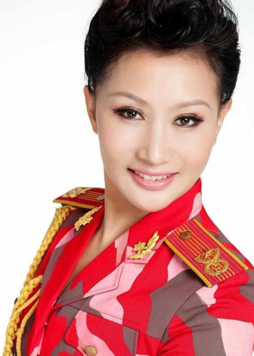 《白玛央宗》LRC歌词 《白玛央宗》(扎西尼玛)歌词555uuu下载