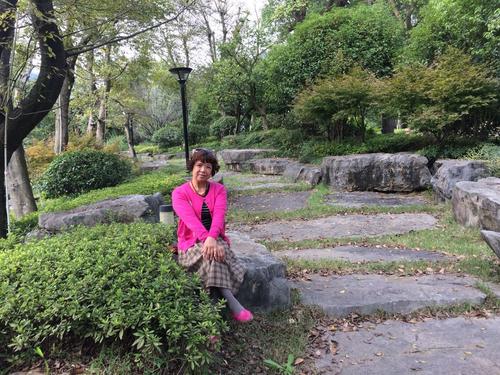 《花絮语》LRC歌词 《花絮语》(任妙音)歌词555uuu下载