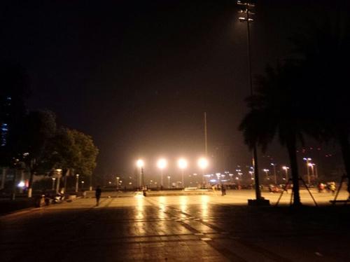 《夜太长》LRC歌词 《夜太长》(杨孟茜)歌词555uuu下载