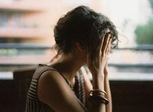 《你说这样分手》LRC歌词 《你说这样分手》(白小白)歌词555uuu下载
