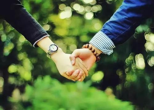 《人这一辈子》LRC歌词 《人这一辈子》(秋裤大叔)歌词555uuu下载