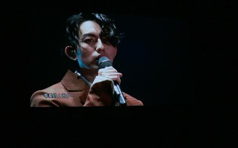 《傻子+说谎+成全》LRC歌词 《傻子+说谎+成全》(林宥嘉)歌词555uuu下载
