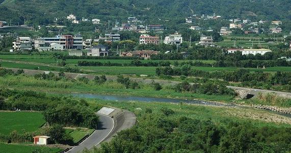 《回到家乡》LRC歌词 《回到家乡》(阿龙正罡,胡力)歌词555uuu下载