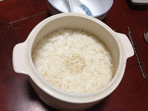 《甜酒酿》LRC歌词 《甜酒酿》(聂予词)歌词555uuu下载