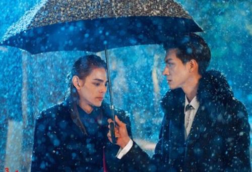 《时间煮雨(电影《小时代3:刺金时代》片尾曲)》LRC歌词 《时间煮雨(电影《小时代3:刺金时代》片尾曲)》(吴亦凡)歌词555uuu下载