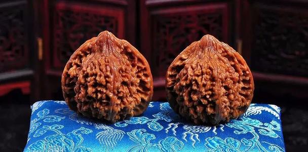 《说断就断》LRC歌词 《说断就断》(六哲)歌词555uuu下载