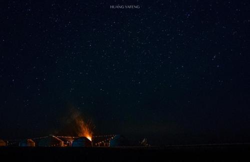 《锡林郭勒的星星》LRC歌词 《锡林郭勒的星星》(赵真)歌词555uuu下载