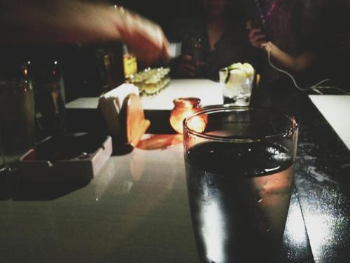《昨夜的酒》LRC歌词 《昨夜的酒》(大哲)歌词555uuu下载
