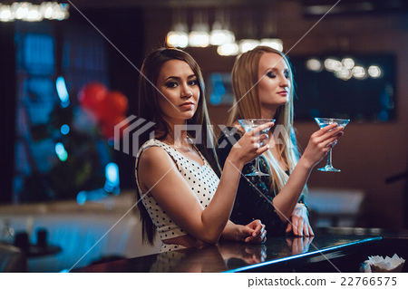 《バタアシParty Night》LRC歌词 《バタアシParty Night》(フジファブリック)歌词555uuu下载