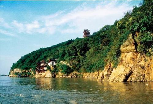 《这么好个地方》LRC歌词 《这么好个地方》(王二妮)歌词555uuu下载