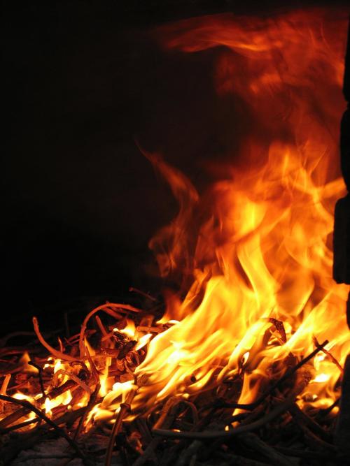 《Fire》LRC歌词 《Fire》(邓丽君)歌词555uuu下载
