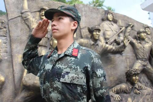 《士兵去哪儿》(汤非)歌词555uuu下载