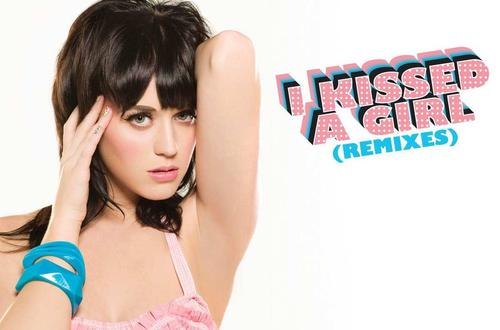 《I Kissed A Girl》LRC歌词 《I Kissed A Girl》(周吉芳)歌词555uuu下载