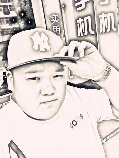 《咦,这是初恋吗》LRC歌词 《咦,这是初恋吗》(甄凯)歌词555uuu下载