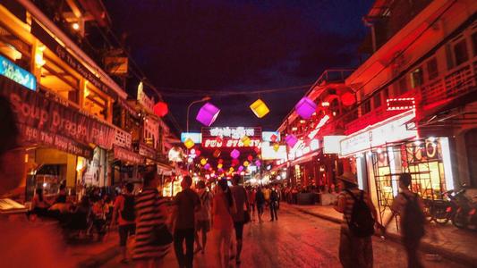 《PUB STREET》LRC歌词 《PUB STREET》(陈笑)歌词555uuu下载