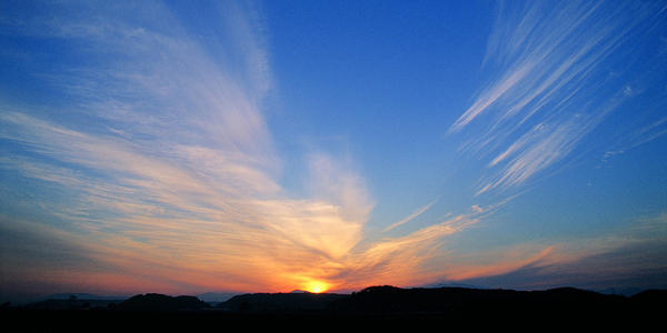 《晴空》LRC歌词 《晴空》(羽·泉)歌词555uuu下载