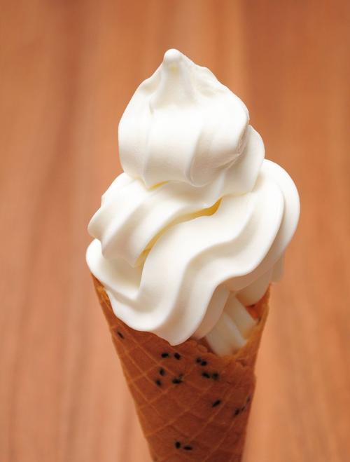 《奶油冰淇淋》(宋孟君)歌词555uuu下载