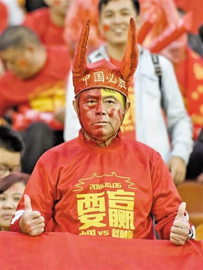 《中国队》LRC歌词 《中国队》(小曾)歌词555uuu下载