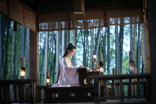 《竹林抚琴》LRC歌词 《竹林抚琴》(夏婉安)歌词555uuu下载
