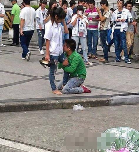 《爱情乞丐》LRC歌词 《爱情乞丐》(张萍)歌词555uuu下载