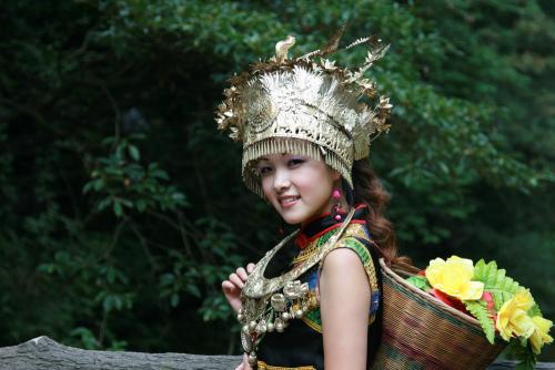 《小阿妹》LRC歌词 《小阿妹》(苏勒德)歌词555uuu下载