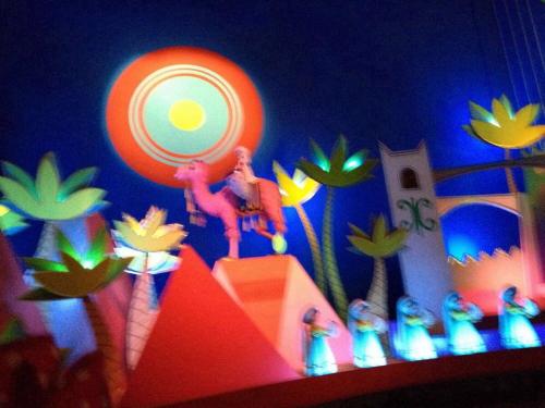 《小小世界 It’s a Small World》LRC歌词 《小小世界 It’s a Small World》(杨鸿年)歌词555uuu下载