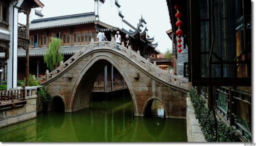 《运河古城》LRC歌词 《运河古城》(俏瞳)歌词555uuu下载
