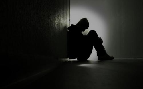 《孤独的人》LRC歌词 《孤独的人》(乌拉多恩)歌词555uuu下载