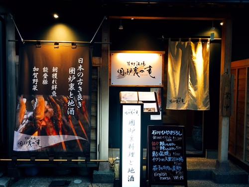《裏町酒場》LRC歌词 《裏町酒場》(美空ひばり)歌词555uuu下载
