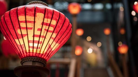 《过年》LRC歌词 《过年》(张尕怂)歌词555uuu下载