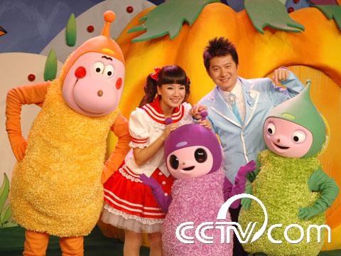 《小巷情深》LRC歌词 《小巷情深》(孙佳星)歌词555uuu下载
