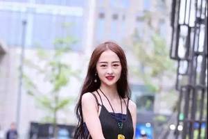 《不一样的美》LRC歌词 《不一样的美》(二小姐)歌词555uuu下载