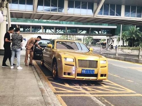 《土豪》LRC歌词 《土豪》(晨熙)歌词555uuu下载