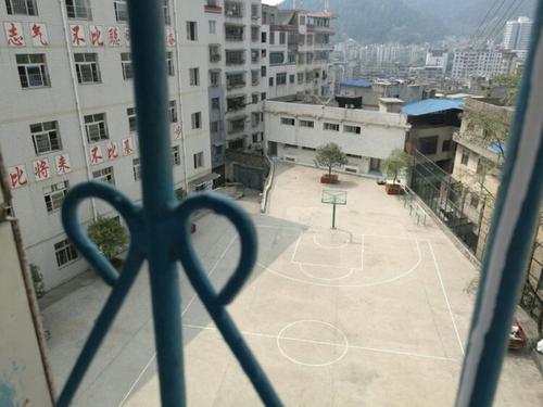 《多少欢笑多少泪》LRC歌词 《多少欢笑多少泪》(林竹君)歌词555uuu下载