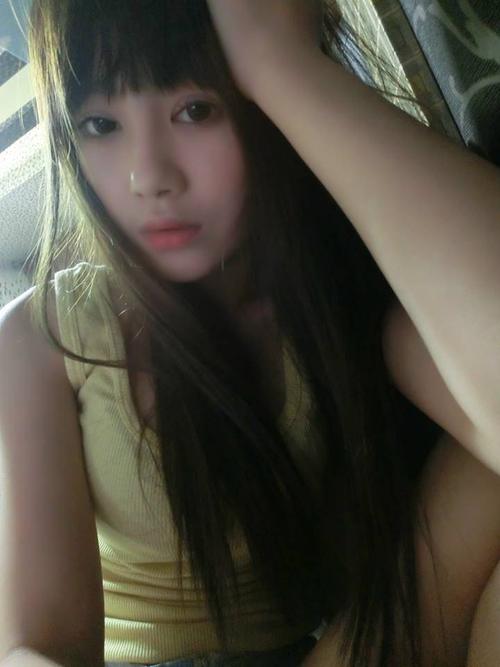 《妹妹的眼睛会放电》LRC歌词 《妹妹的眼睛会放电》(天籁天)歌词555uuu下载