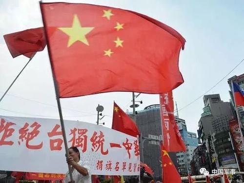 《无惜代价》LRC歌词 《无惜代价》(秀兰玛雅)歌词555uuu下载