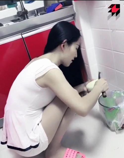 《别人的女人》LRC歌词 《别人的女人》(陈大天)歌词555uuu下载