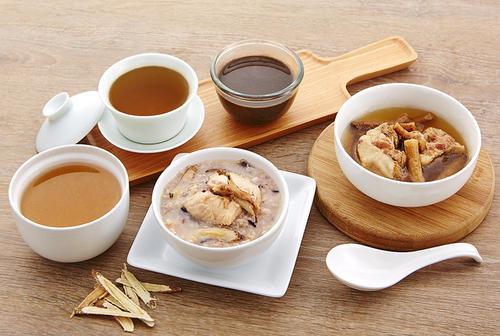 《早餐 中餐 晚餐(Chinese ver.)》LRC歌词 《早餐 中餐 晚餐(Chinese ver.)》(AOORA)歌词555uuu下载